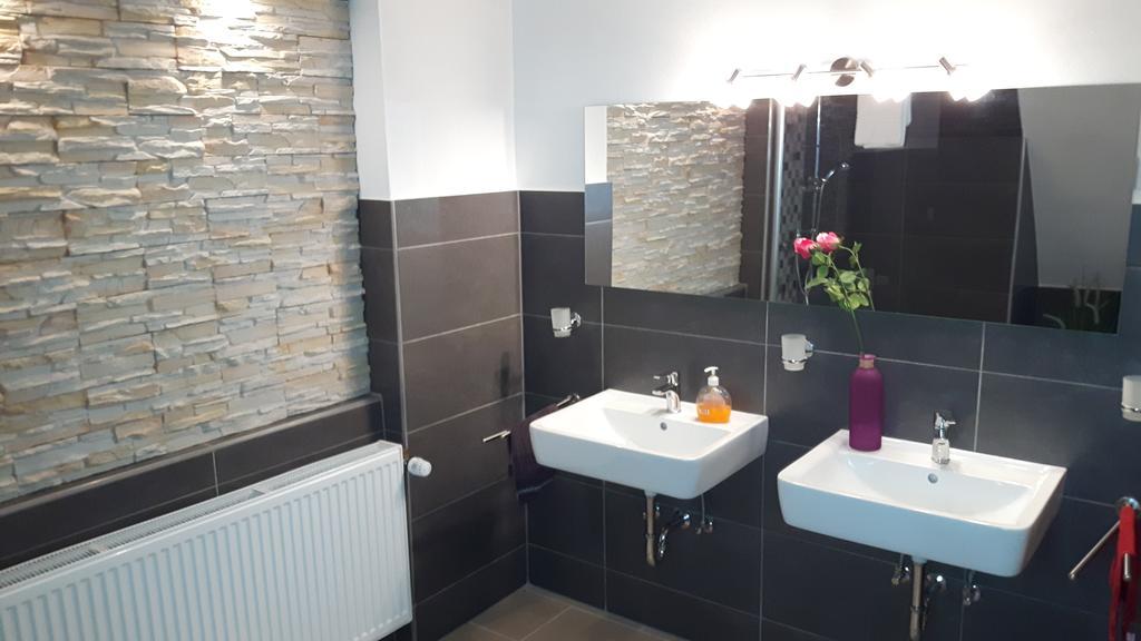 Hotel In Der Strassen Solingen Dış mekan fotoğraf