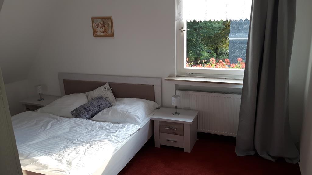 Hotel In Der Strassen Solingen Dış mekan fotoğraf