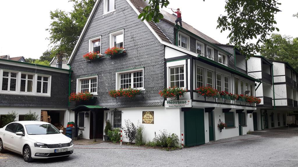 Hotel In Der Strassen Solingen Dış mekan fotoğraf
