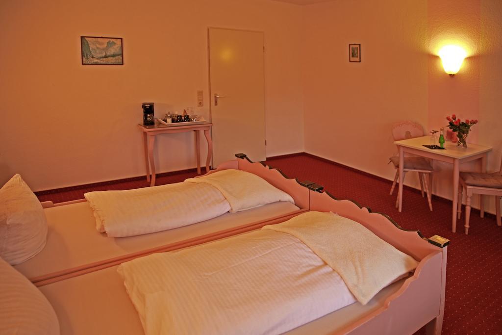 Hotel In Der Strassen Solingen Dış mekan fotoğraf