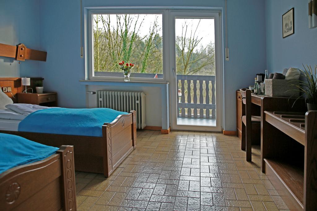 Hotel In Der Strassen Solingen Dış mekan fotoğraf